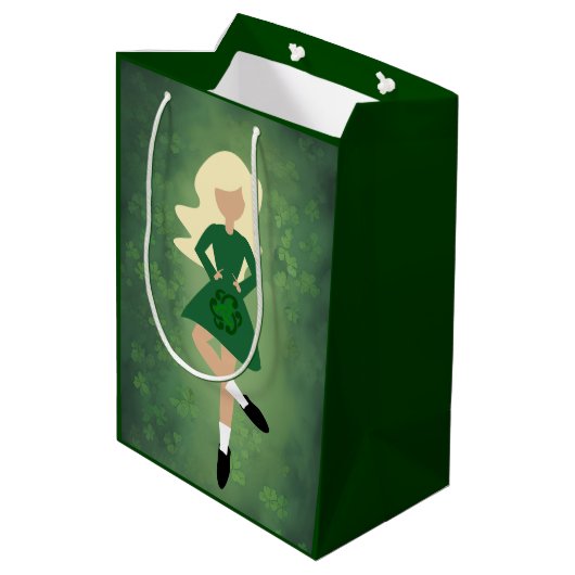 Ierse danser met blond haar | Green Clovers Dance Medium Cadeauzakje (Achterkant Gekanteld)