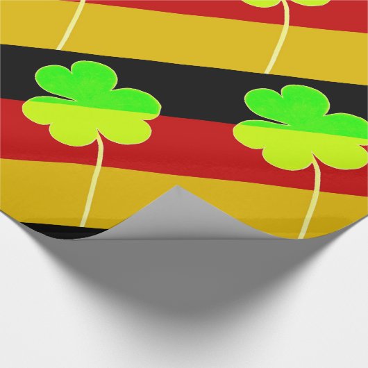 Ierse Duitse vlag Shamrock Clover St. Patrick Fun Cadeaupapier (Hoek)