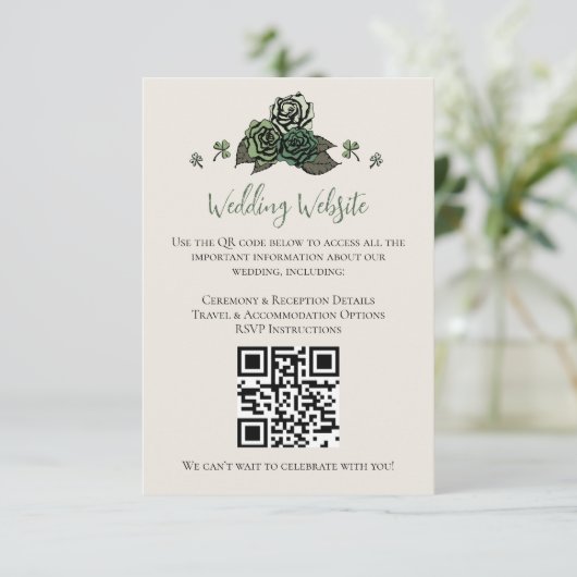 Ierse groene bloemenskeletten trouwwebsite QR-code Informatiekaartje (Staand voorkant)