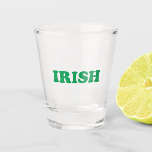 Ierse groene moderne typografie Saint Patrick's Da Shot Glas