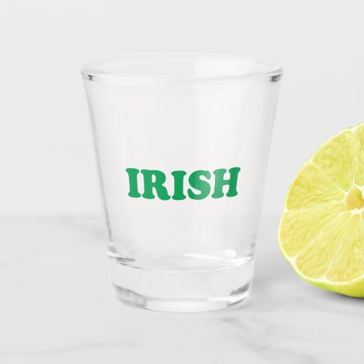 Ierse groene moderne typografie Saint Patrick's Da Shot Glas (Voorkant)