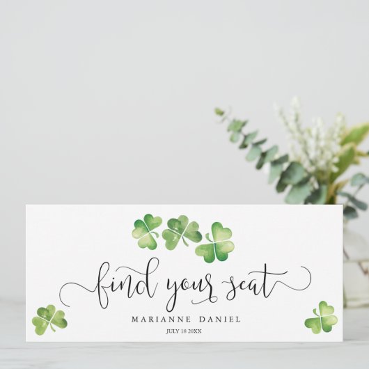 Ierse groene shamrock bruiloft vindt uw stoelbord (Staand voorkant)