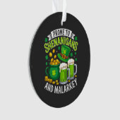 Ierse kabouter St. Patrick vat geneigd tot kattenk Ornament (voorkant)