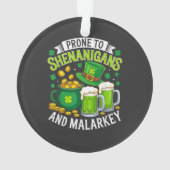 Ierse kabouter St. Patrick vat geneigd tot kattenk Ornament (achterkant)