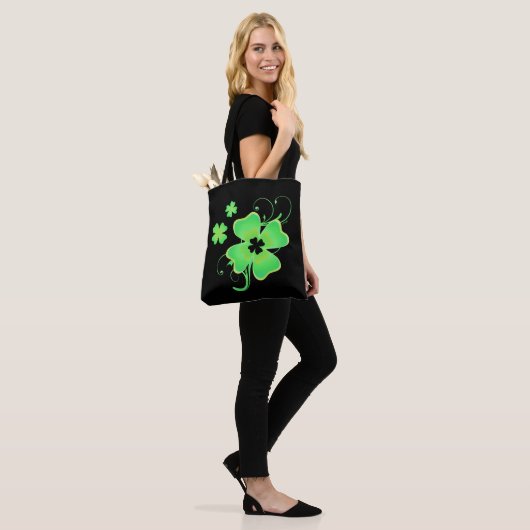  Ierse klavertjevier Tote Bag (Op model)