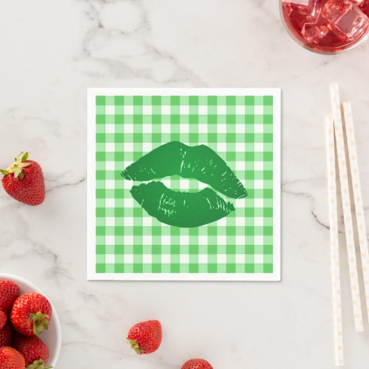 Ierse kus op Green Gingham Fun Party Servetten (Insitu)
