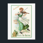 Ierse Lass met Fiddle Briefkaart<br><div class="desc">Festive vintage St. Patrick's Day groet met  Iers glas in groene jurk die de vuist speelt met de achtergrond op het platteland en de boodschap van Erin Go Bragh.</div>