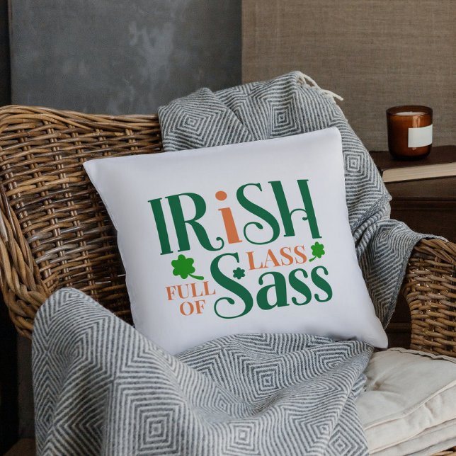 Ierse Lass vol met Sass Funny St Patrick's Day Kussen (Creator heeft geüpload)