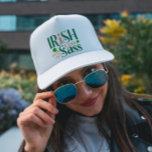 Ierse Lass vol met Sass Funny St Patrick's Day Trucker Pet<br><div class="desc">Ierse les vol met Sass Funny St Patrick's Day. Als je een Ierse les vol sass? Dan is dit grappige St. Patrick's Day ontwerp perfect voor jou! Het enige wat draag om het land van de prechauns te vieren op St. Patrick's Day. Groen en sinaasappel.</div>