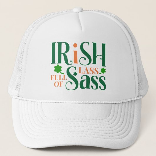 Ierse Lass vol met Sass Funny St Patrick's Day Trucker Pet (Voorkant)