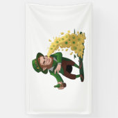 Ierse Leprechaun die Lucky Cookies gooit Grappig  Spandoek (Verticaal)