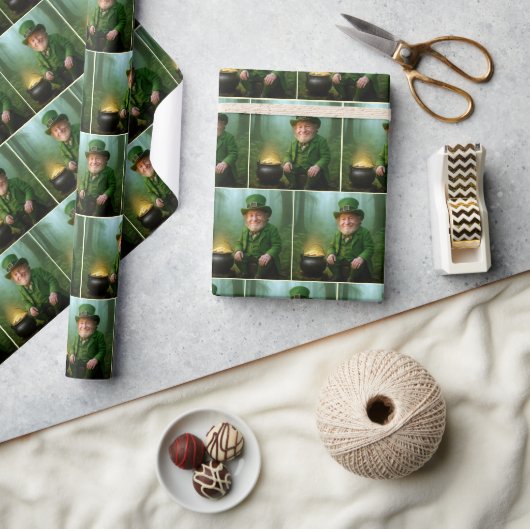 Ierse Leprechaun met een Pot met Goud Cadeaupapier (Crafts)