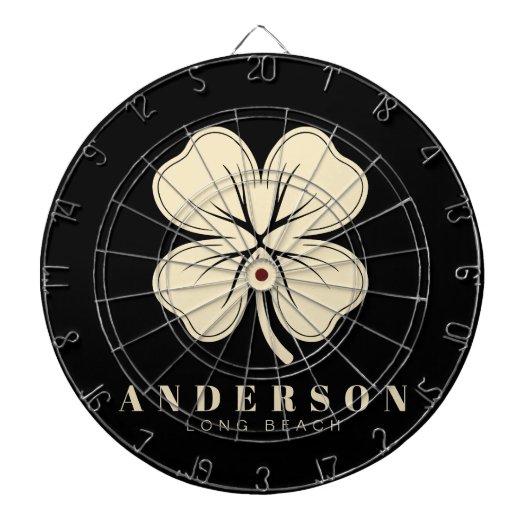 Ierse Lucky Four Leaf Clover met Naam Zwart Dartbord (Voorkant)