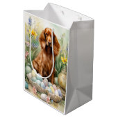 Ierse rode setter met paaseieren medium cadeauzakje (Achterkant Gekanteld)