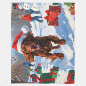 Ierse Rode Setter Rent Door Sneeuw met Kerstmuts Fleece Deken (Voorkant)