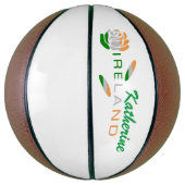Ierse Roos Vlag Gepersonaliseerde Naam Basketbal (Verticaal)