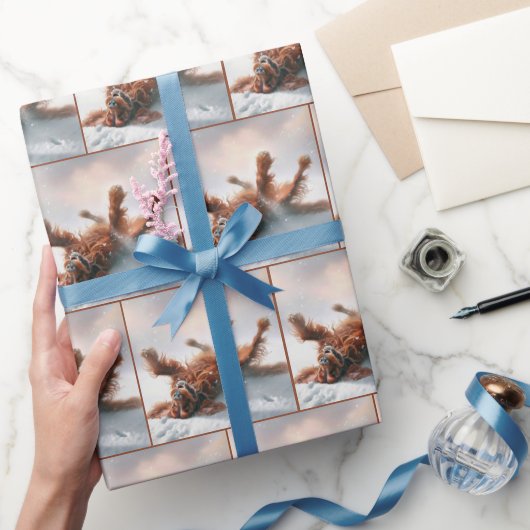 Ierse Setter heeft plezier in de sneeuw Cadeaupapier (Geschenken)