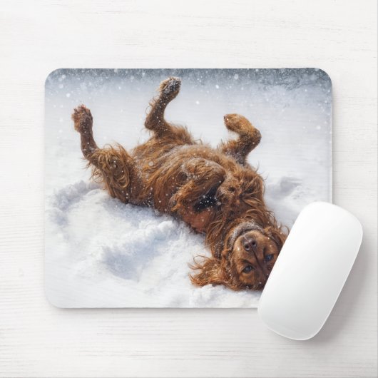 Ierse Setter Maakt een Sneeuwengel Muismat (Met muis)