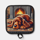 Ierse Setter Puppy Slapen bij een warme open haard Pannenlap (Voorkant)