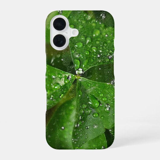 Ierse Shamrock met waterdruppels iPhone 16 Hoesje (Achterkant)