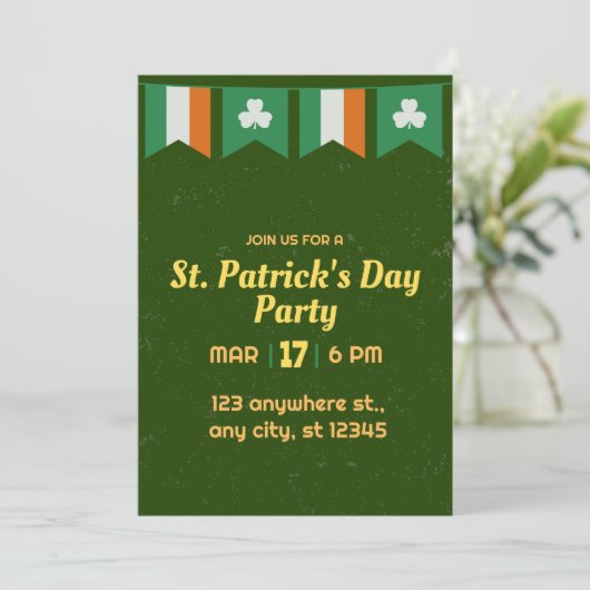 Ierse St. Patrick's Day-feest met groene klaveren Kaart (Staand voorkant)