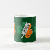 Ierse Tricolor Distressed Shamrock St Patrick's Da Koffiemok (Center)