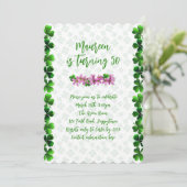 Ierse Verjaardag Shamrocks Klaver Uitnodigingen (Staand voorkant)