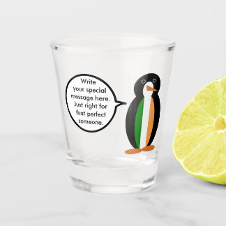 Ierse vlag die mevrouw Penguin gepersonaliseerd sp Shot Glas