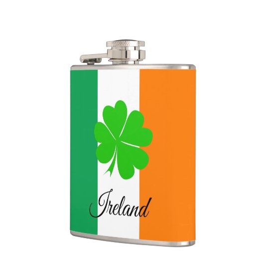 Ierse vlag en shamrock, reizen naar Ierland en spo Heupfles (Links)