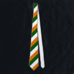 Ierse vlag kleuren in diagonale strepen stropdas<br><div class="desc">De oranje, groene en witte kleuren van de Ierse vlag worden weergegeven in diagonale strepen op dit Iers patriottische stropdas. Dit is een geweldig stropdas om je Iers erfgoed te vieren op St. Patrick's Day, of om je nationale erfgoed te vieren bij sportgames. Show je kleuren met deze strepen in...</div>