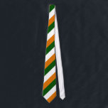 Ierse vlag kleuren in diagonale strepen stropdas<br><div class="desc">De oranje, groene en witte kleuren van de Ierse vlag worden weergegeven in diagonale strepen op dit Iers patriottische stropdas. Dit is een geweldig stropdas om je Iers erfgoed te vieren op St. Patrick's Day, of om je nationale erfgoed te vieren bij sportgames. Show je kleuren met deze strepen in...</div>