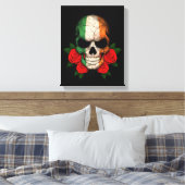 Ierse vlag schedel met rode rozen canvas afdruk (Insitu (Slaapkamer))