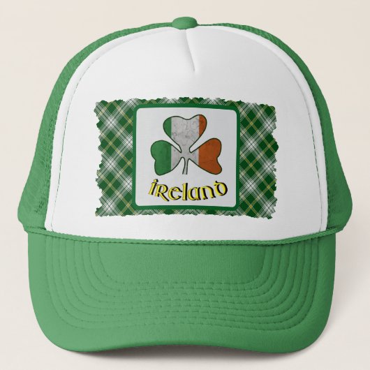 Ierse vlag Shamrock St Patrick Tartan Trucker Pet (Voorkant)