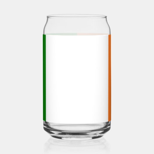 Ierse vlag wikkelt rond blikvorm glas (Links)