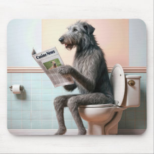 Ierse Wolfshond leest een krant Muismat