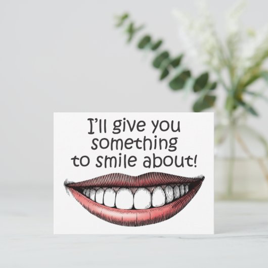 iets-aan-glimlach-over briefkaart (Staand voorkant)