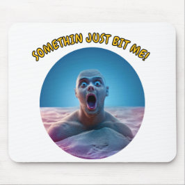 Iets beet me gewoon! muismat