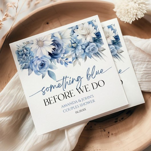 Iets blauw voordat we bloemenparen douchen servet