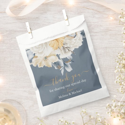 IETS BLAUW - Witte Bloemen op Blauw Bedankzakje (Geknipt)