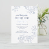 Iets blauwe bloemenbruids douche uitnodiging (Staand voorkant)