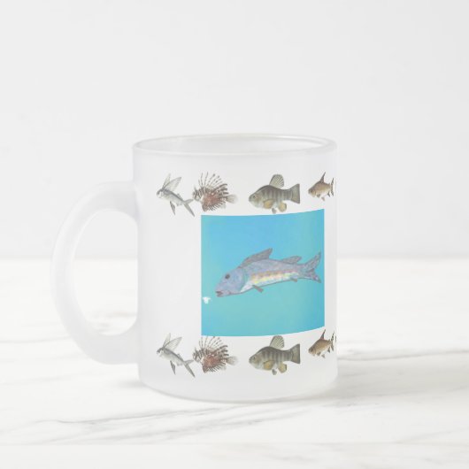 Iets is 'Fishy Personalized Frosted' Mok (Links)
