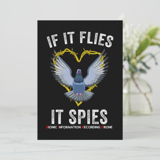 If It Flies It Spies Birds Are Not Real Funny Dron Kaart (Staand voorkant)