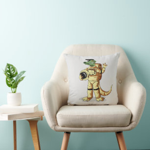 Iguanodon gekleed in een kosmonautenruimtepak. kussen