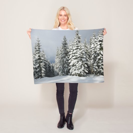 IJs en sneeuw | Pine Woodland, Oostenrijk Fleece Deken (In situ)