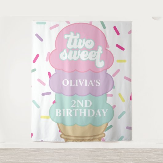 Ijs en Sprinkels Twee Zoete 2de Verjaardag Wandkleed (Voorkant)