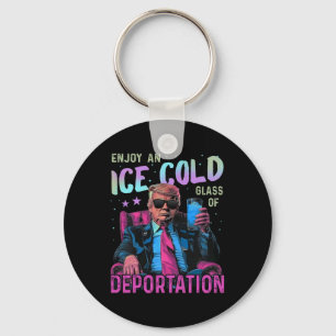 Ijs Geniet Van Een IJskoud Glas Deportatie _1 Sleutelhanger