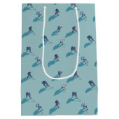 Ijs-hockeyers op het ijs medium cadeauzakje (Achterkant)