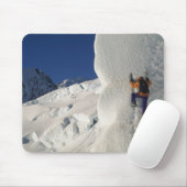 IJs klimmen op de Tasman-gletsjer onder de berg Muismat (Met muis)