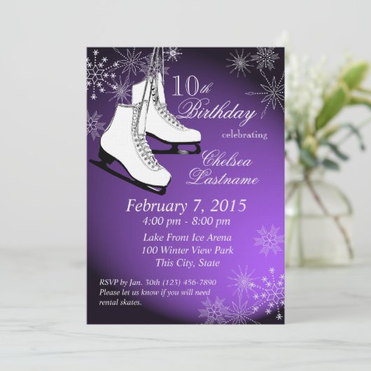 IJs Schaatsen en sneeuwvlokken Paarse verjaardag Kaart (Staand voorkant)