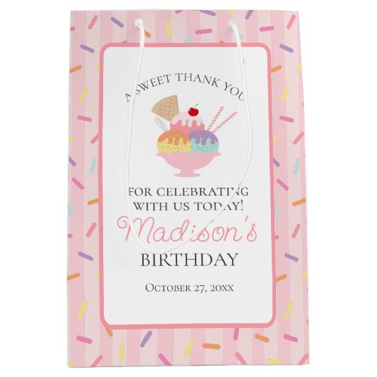 Ijs Sundae Hier is de Schep Verjaardagsfeestjes Medium Cadeauzakje (Voorkant)